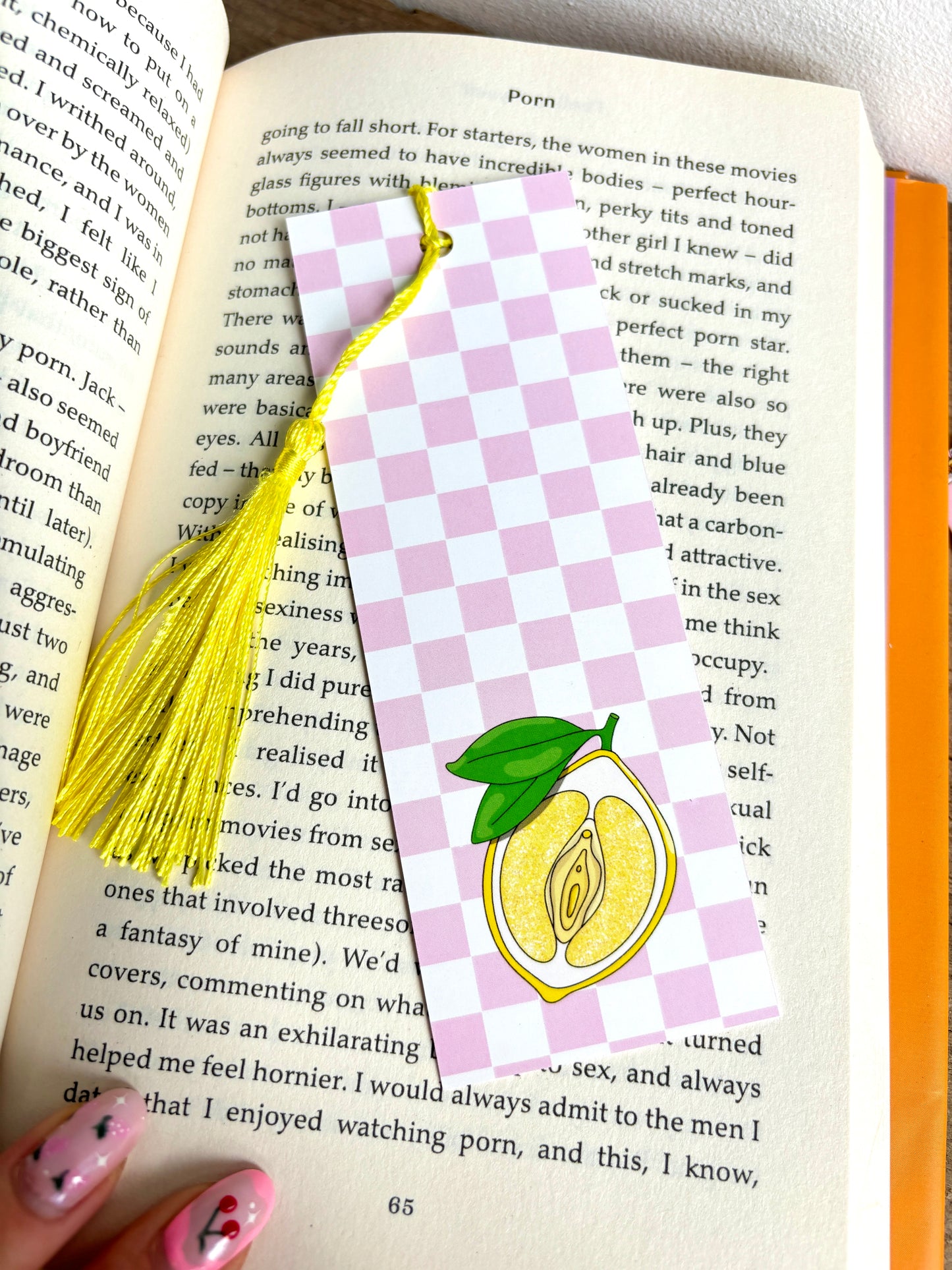 Juicy Check Tassel Bookmark