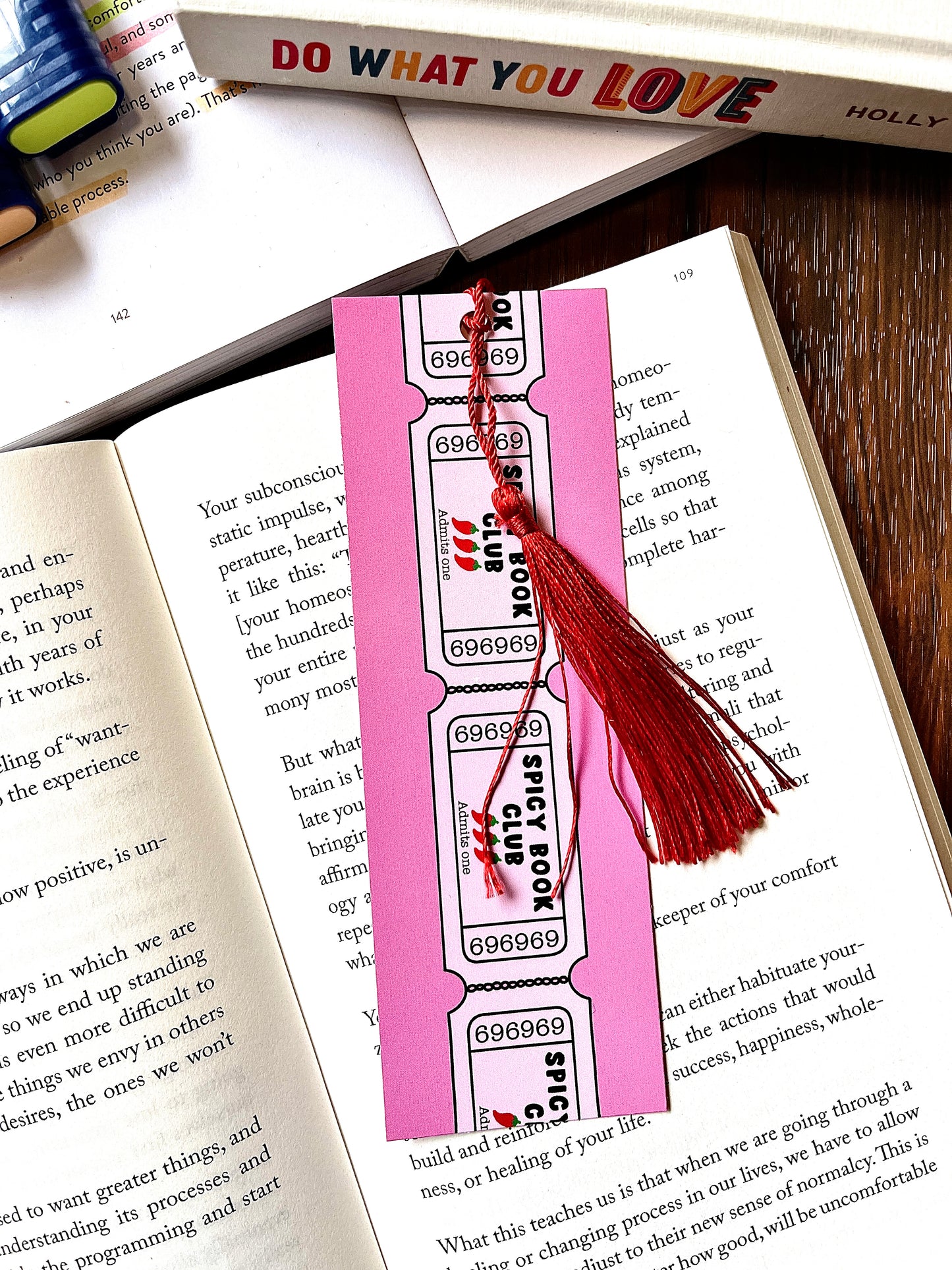 Spicy Bookclub Tassel Bookmark
